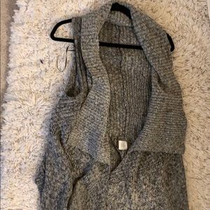 Heathered grey sleeveless sweater